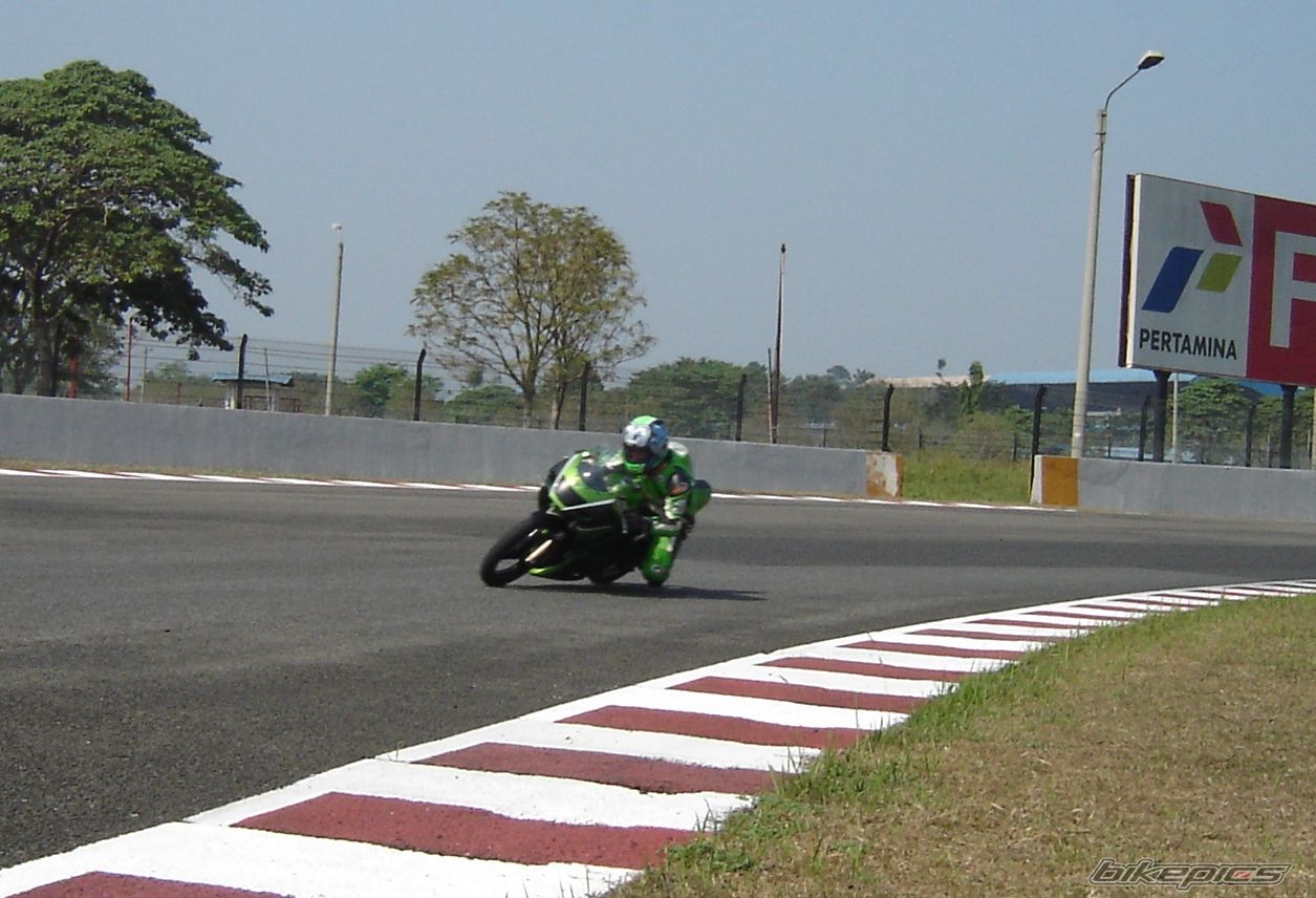 Bike Photo 989015