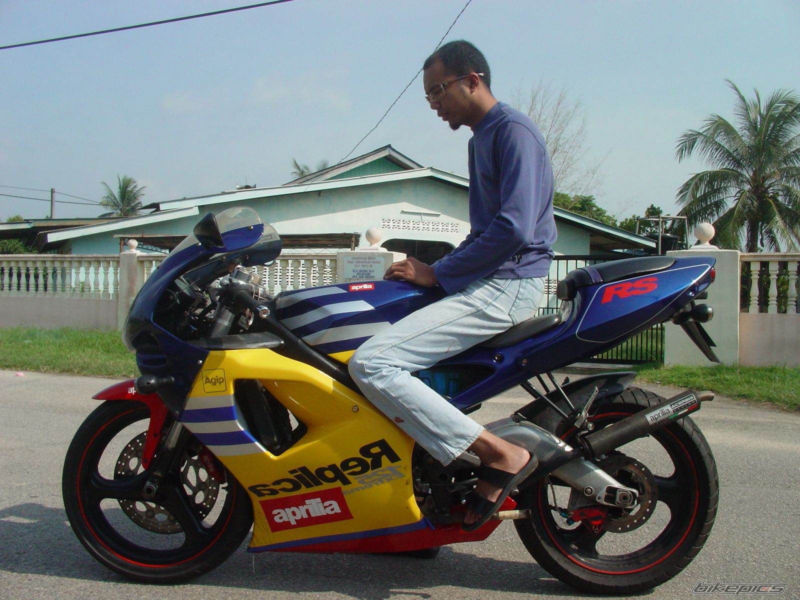 Bike Photo 989040