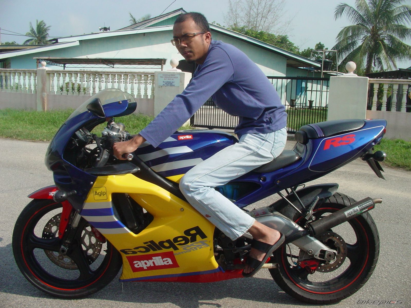 Bike Photo 989047