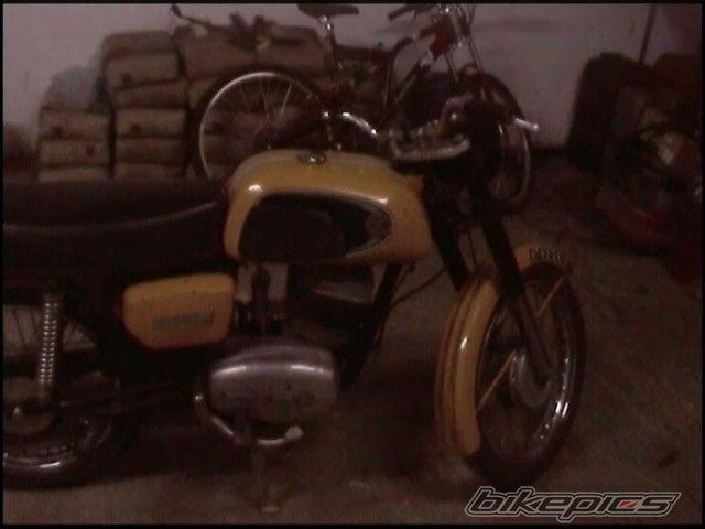 Photo 989195