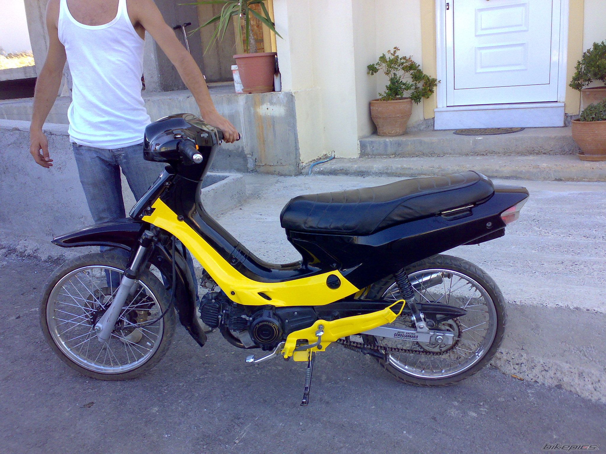 Bike Photo 989298