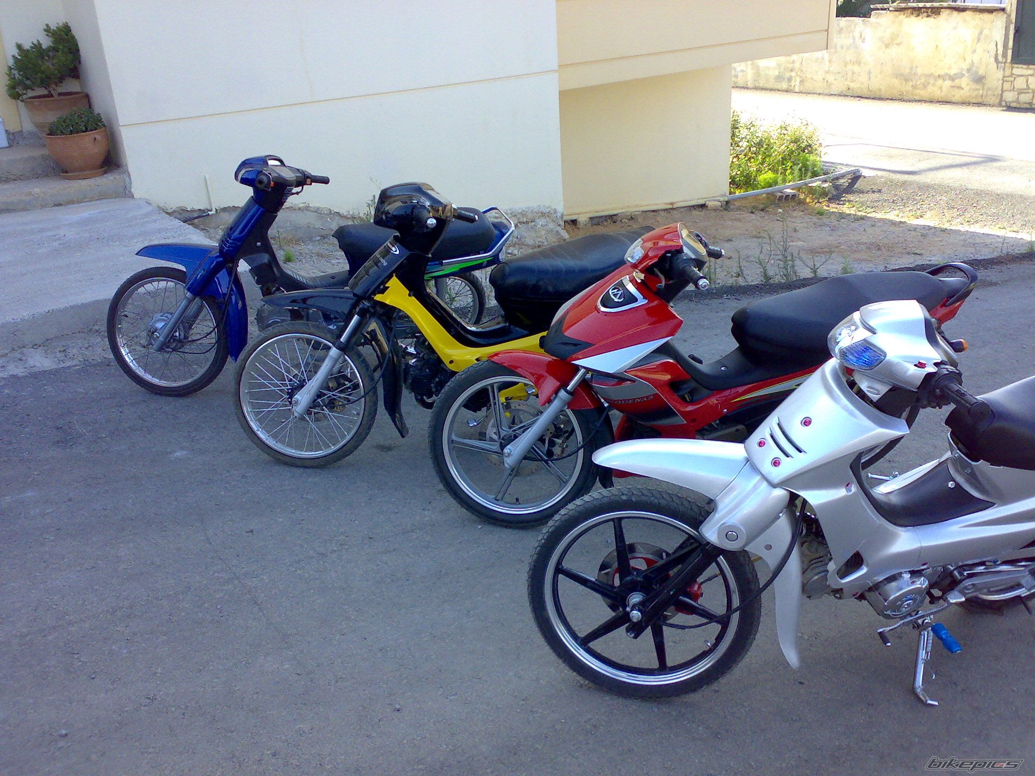 Bike Photo 989312