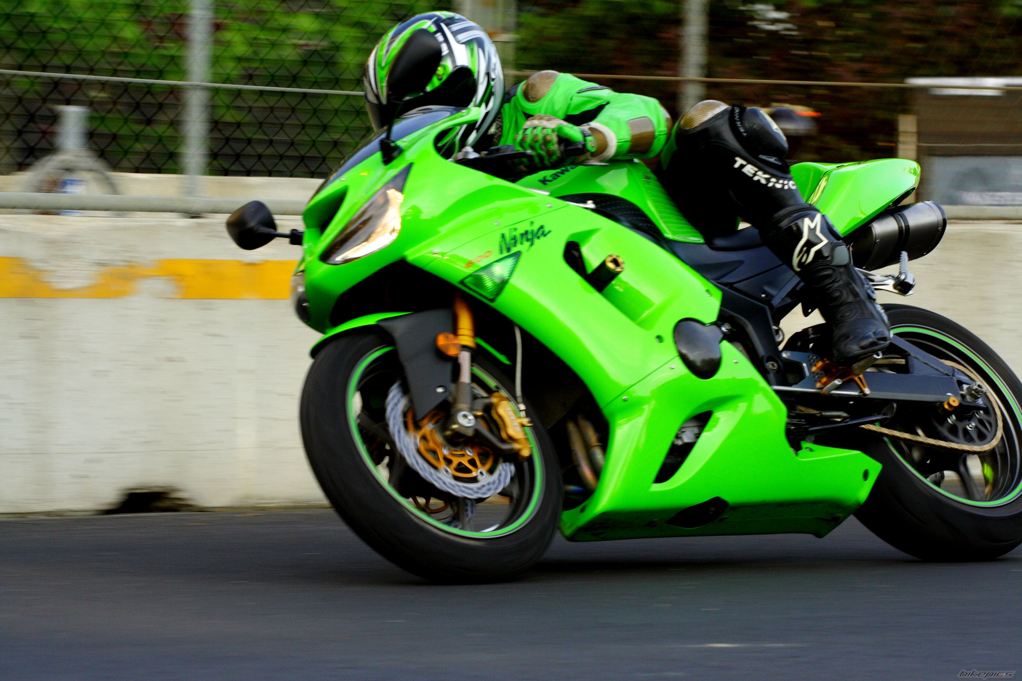 Bike Photo 990033