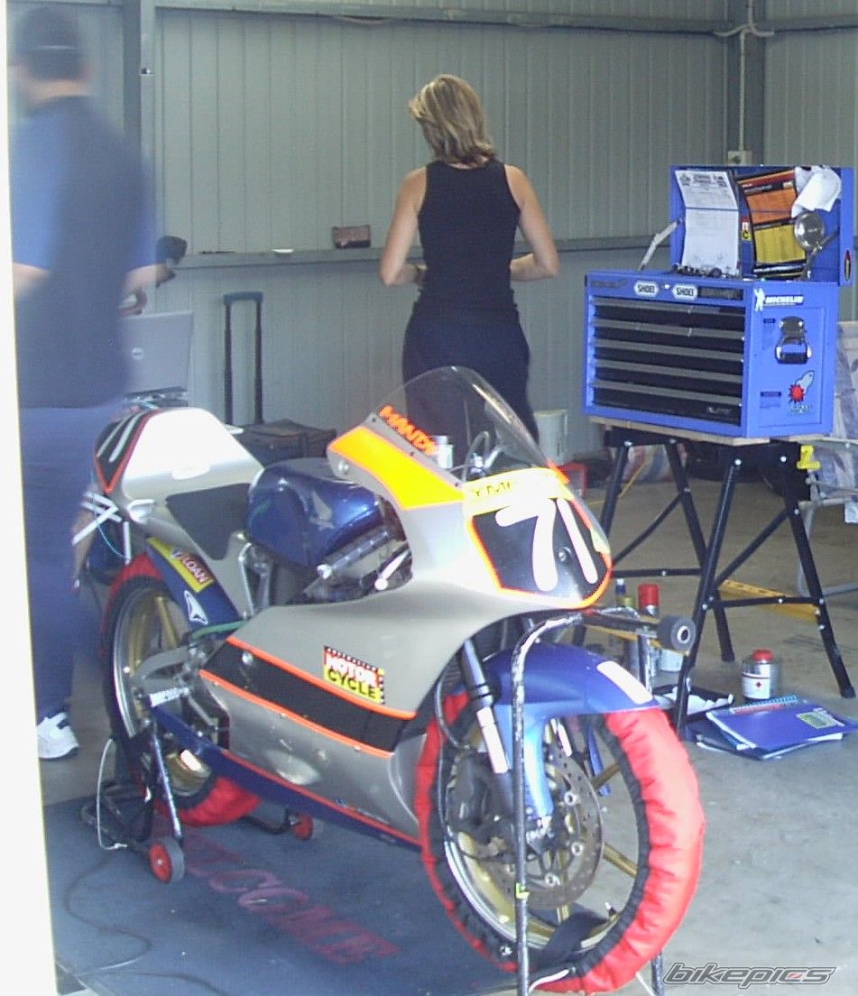 Photo 990055