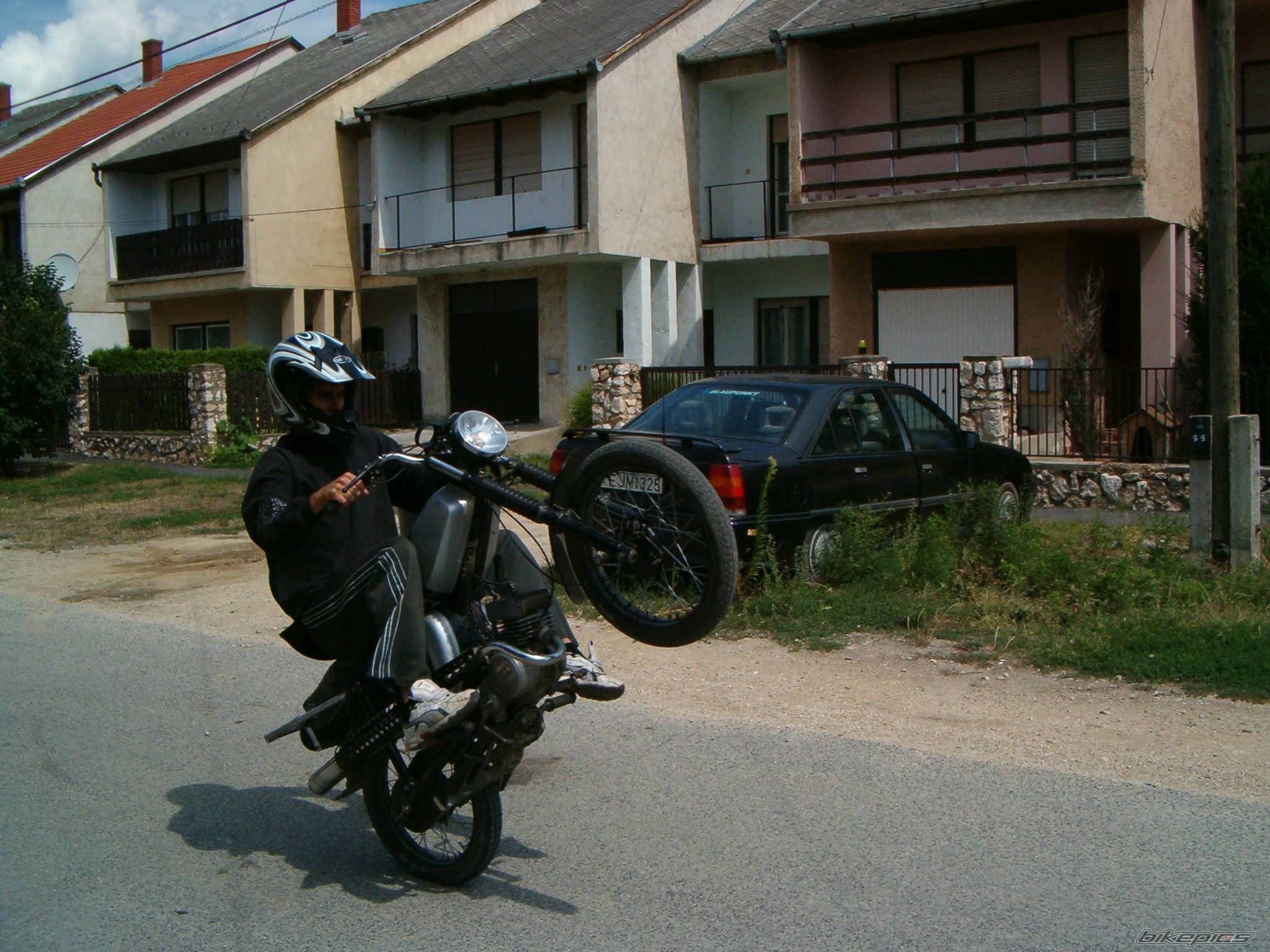 Bike Photo 990199