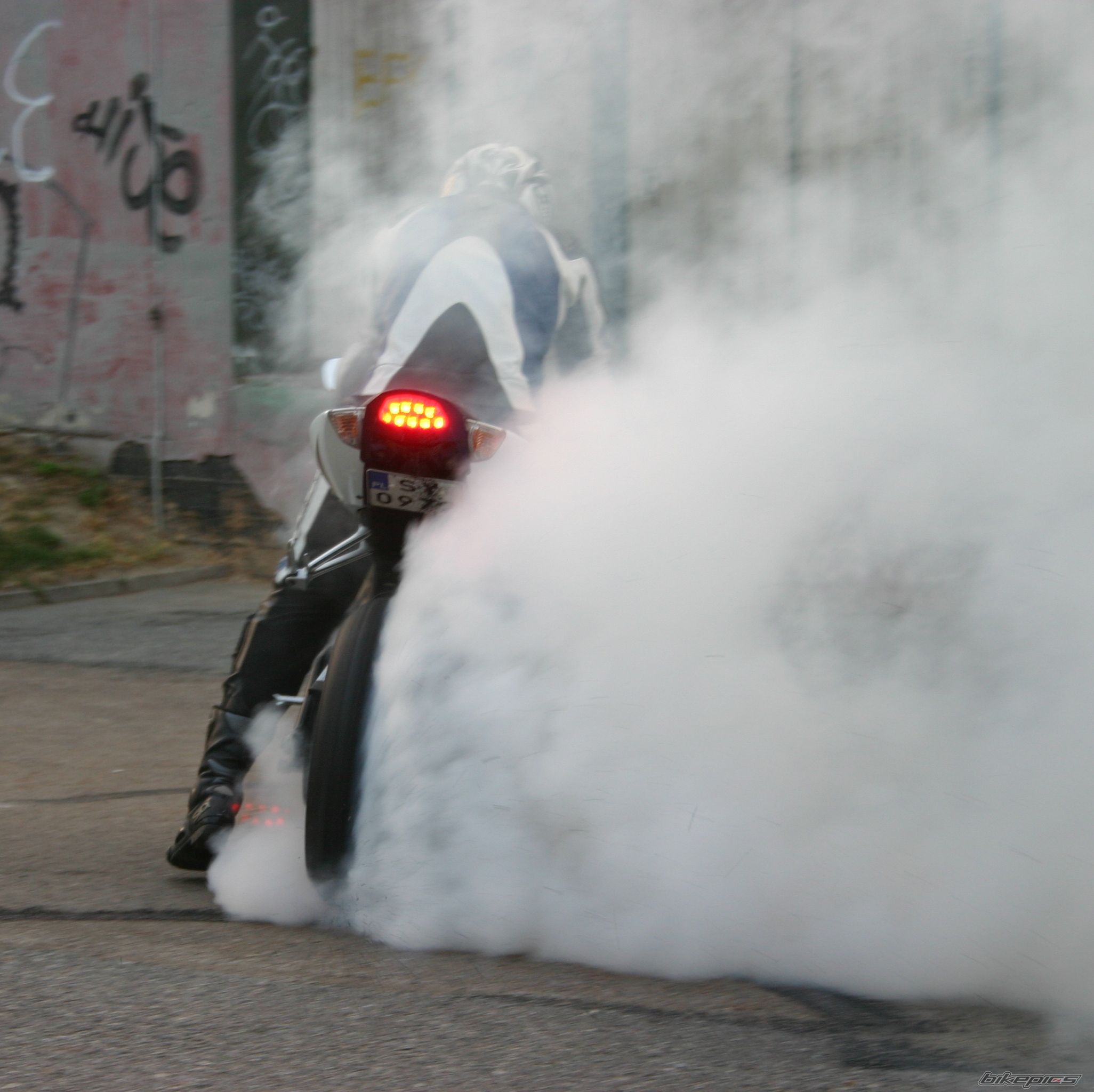 Bike Photo 990411