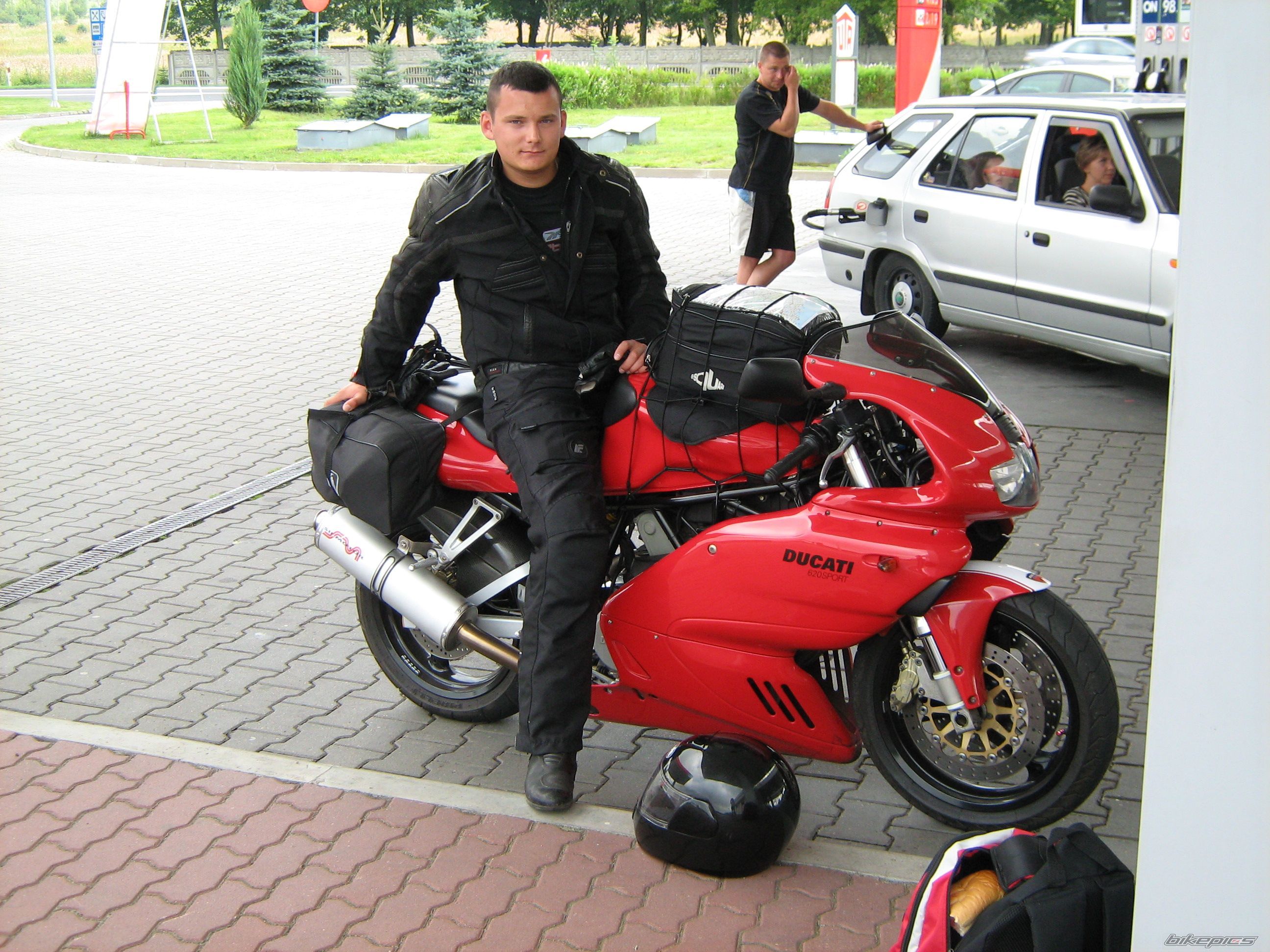 Photo 990627