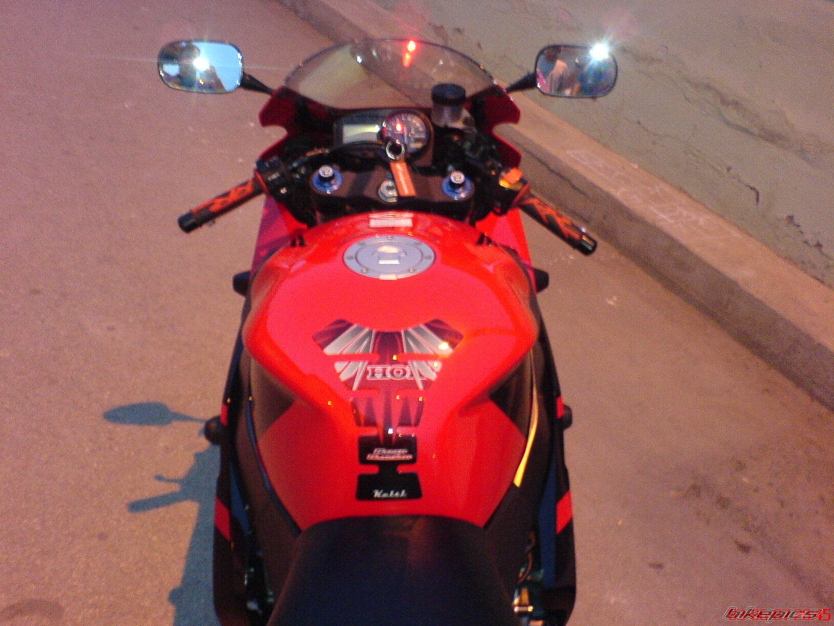 Photo 995387