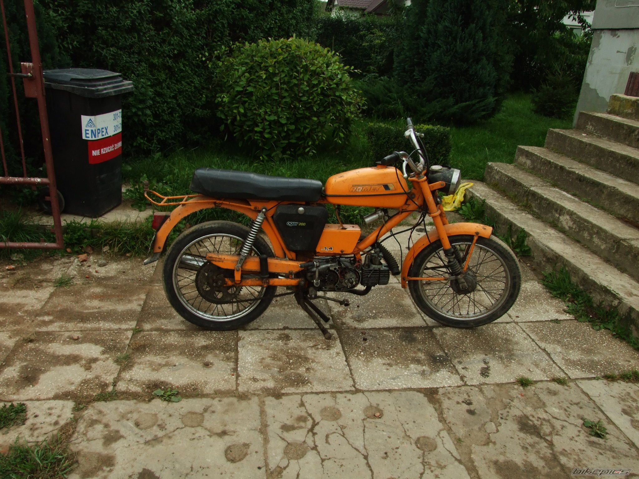 Bike Photo 995556