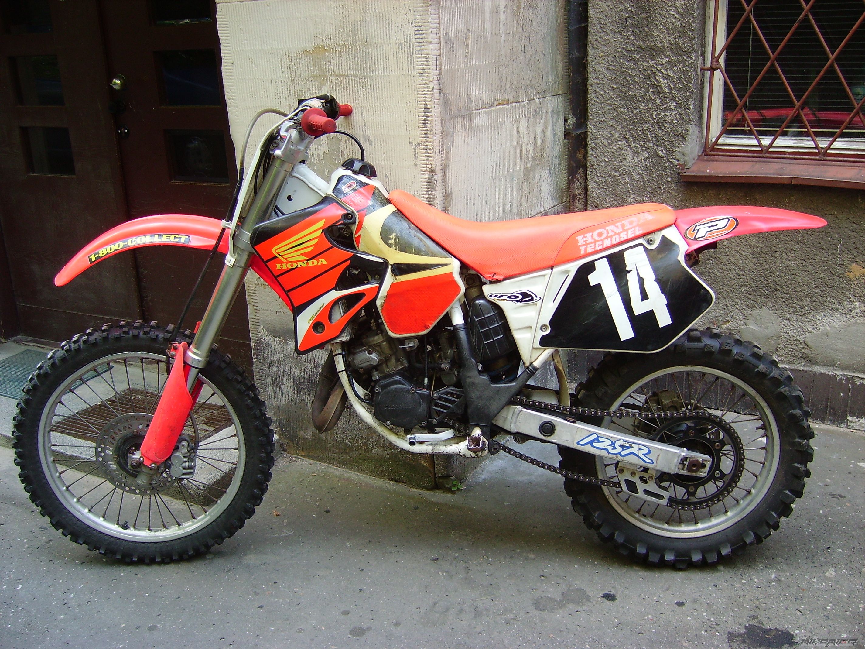 Bike Photo 995666