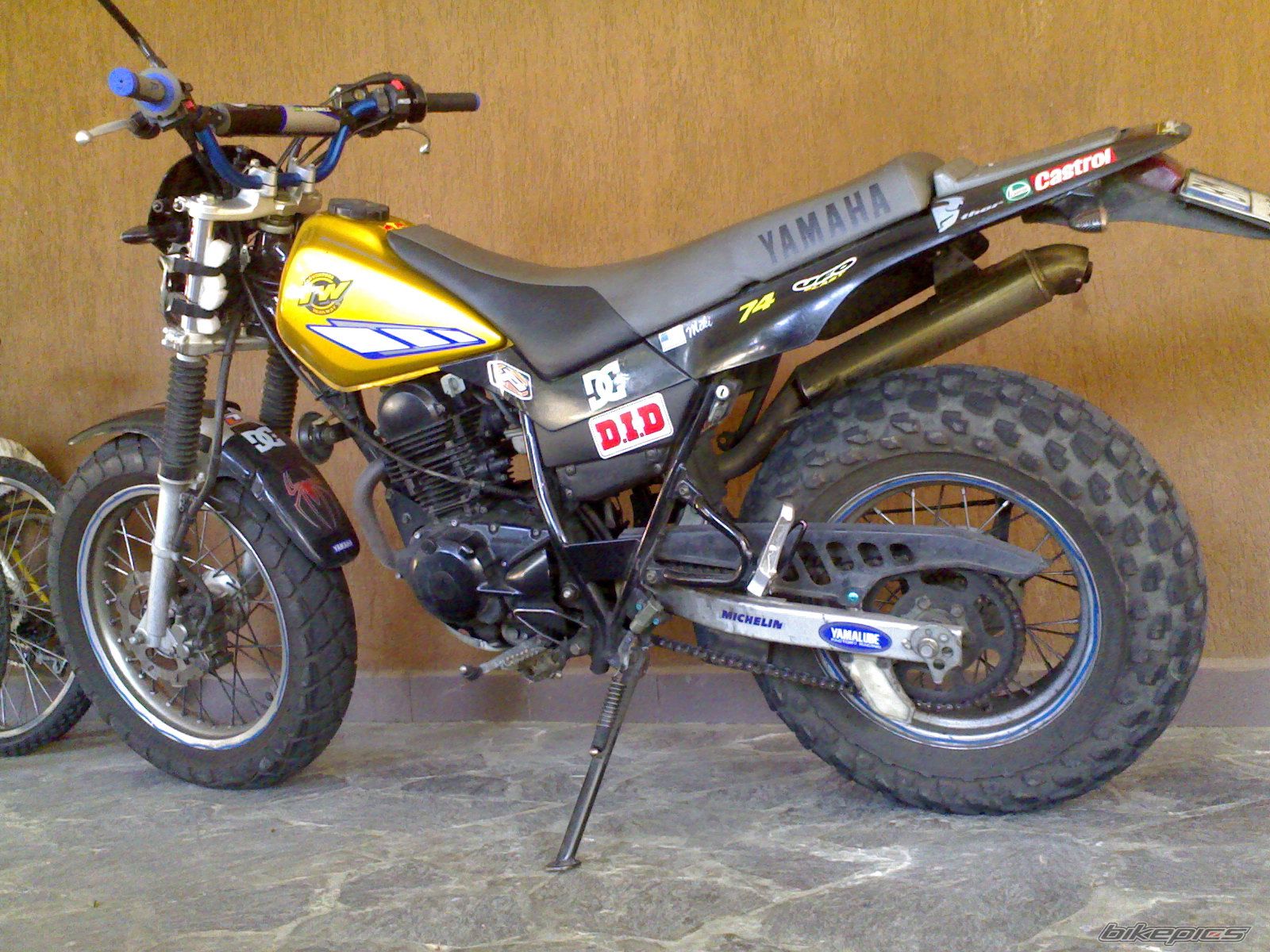 Bike Photo 996027