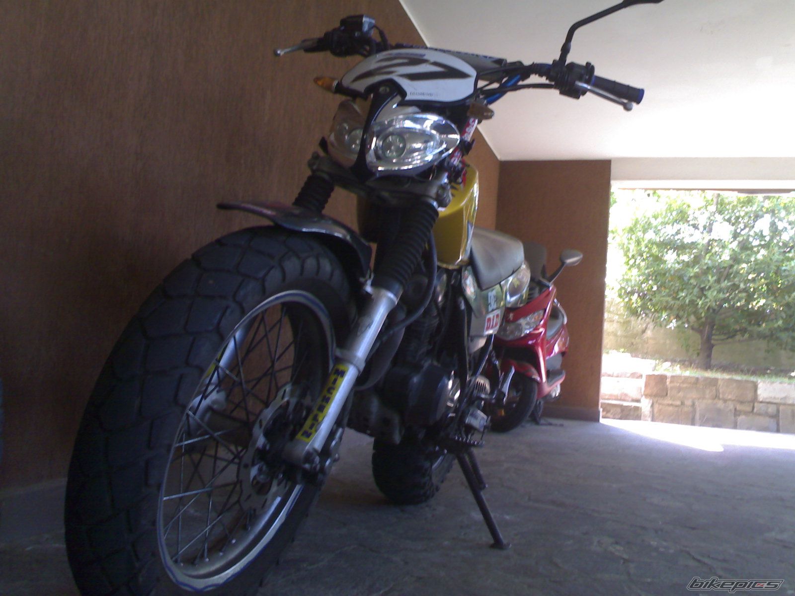 Bike Photo 996028