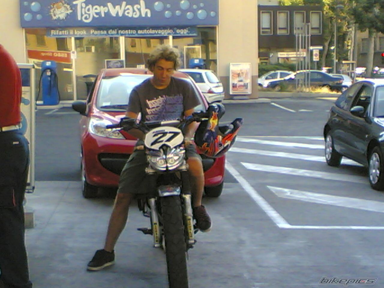 Bike Photo 996037