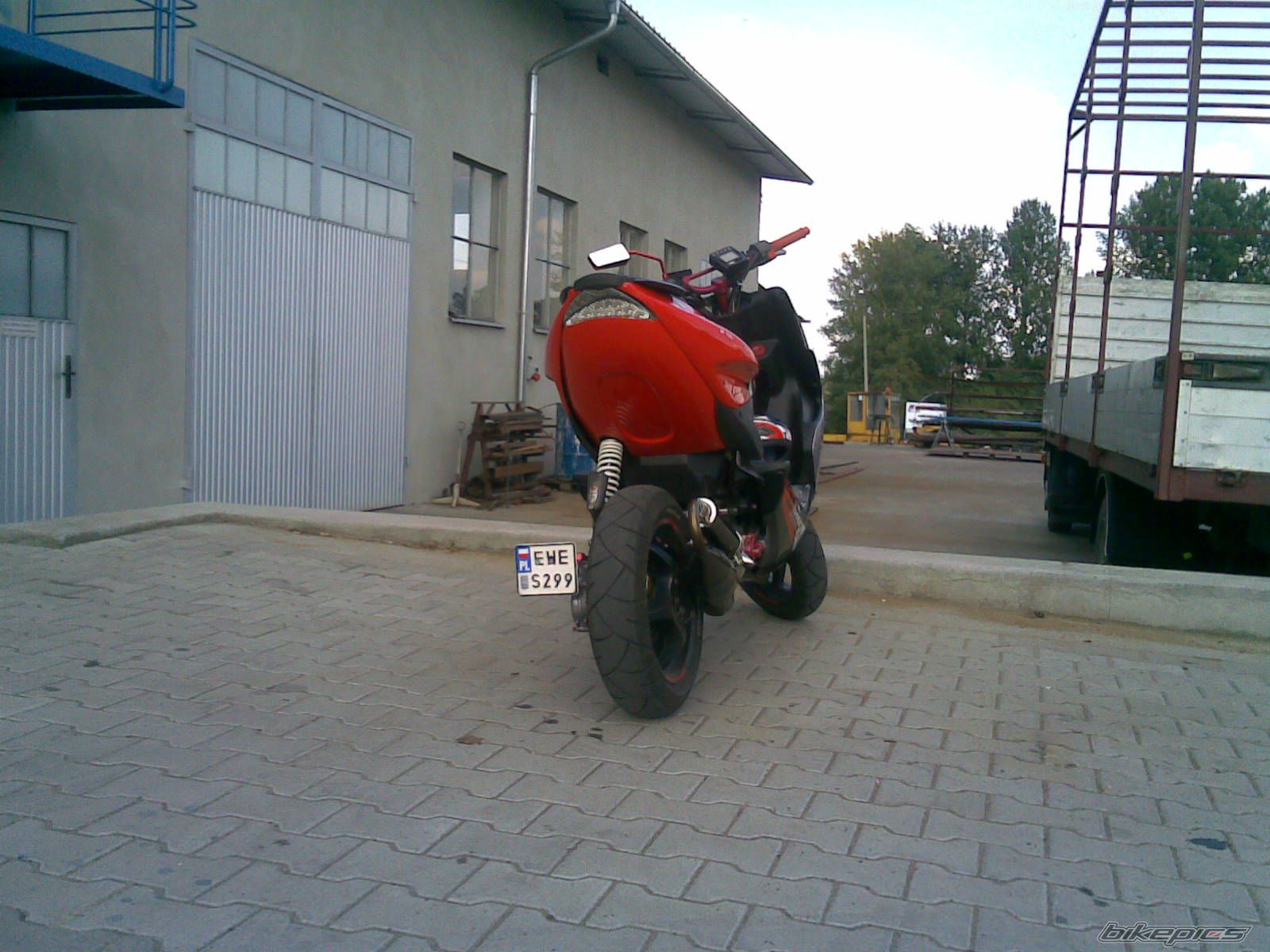 Bike Photo 997375
