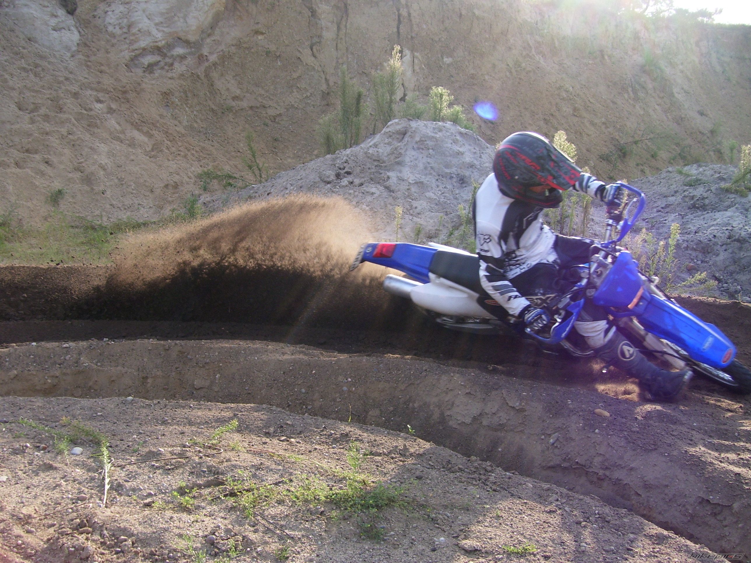 Bike Photo 997889
