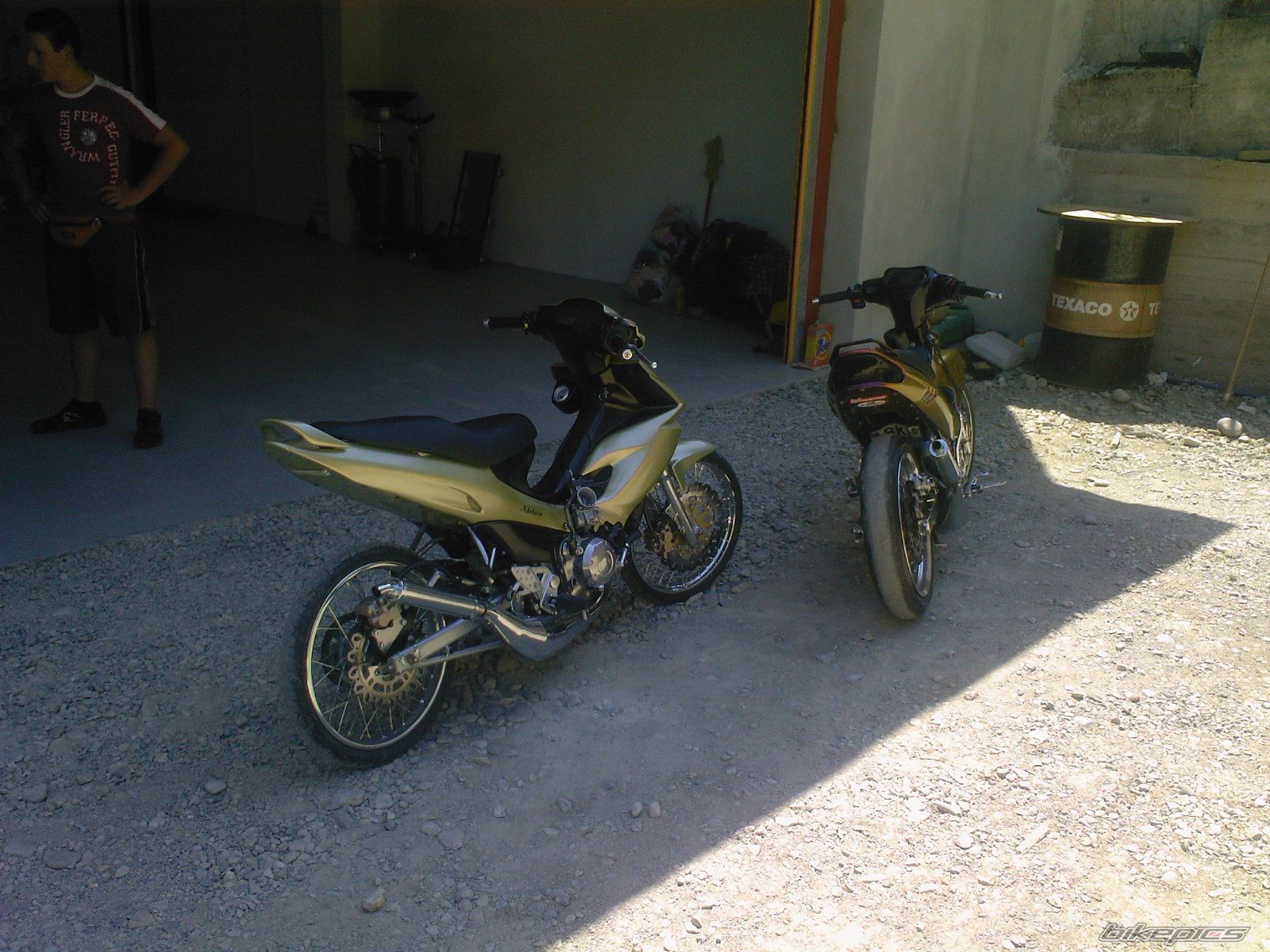 Bike Photo 998022