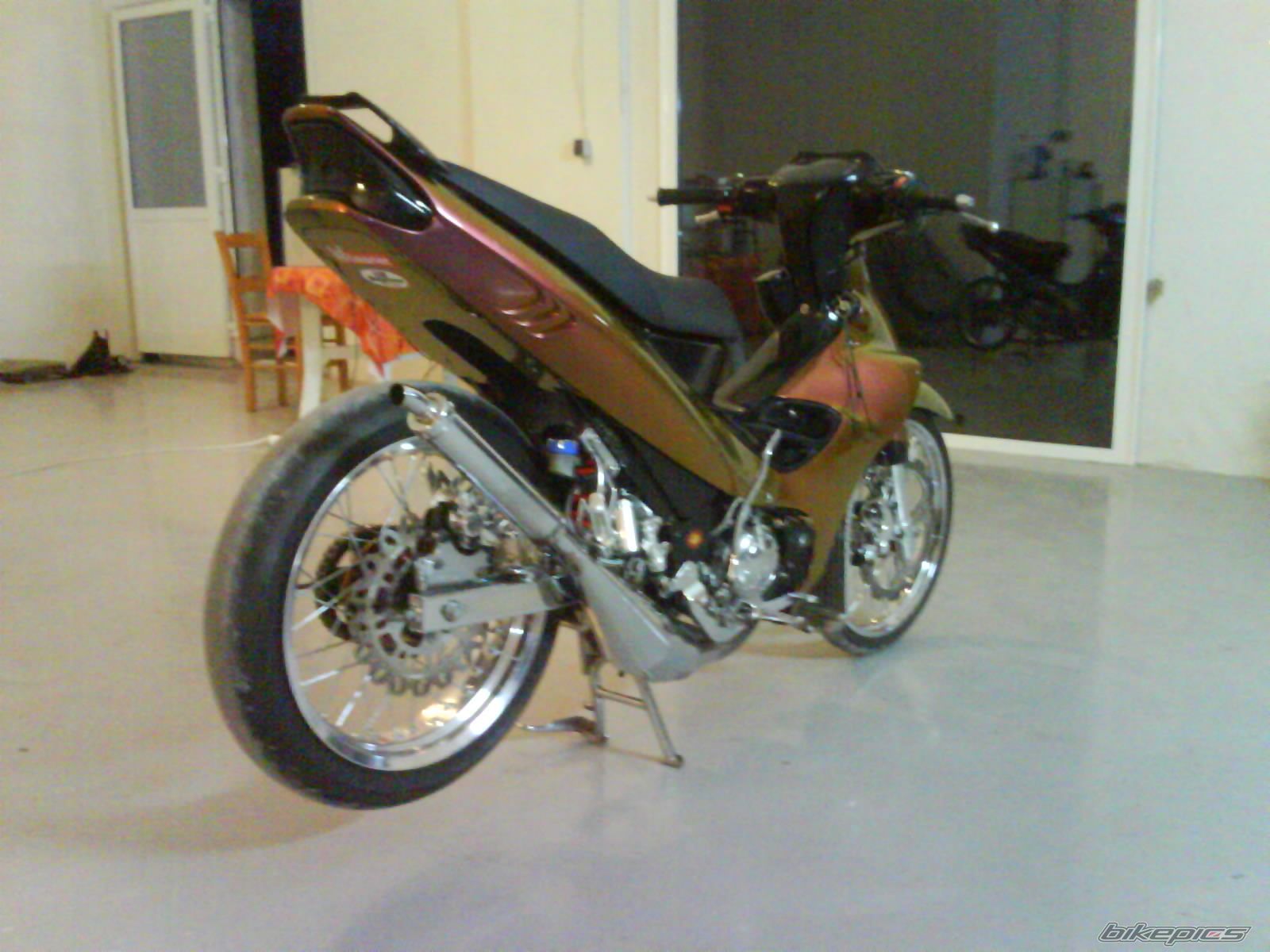 Bike Photo 998025