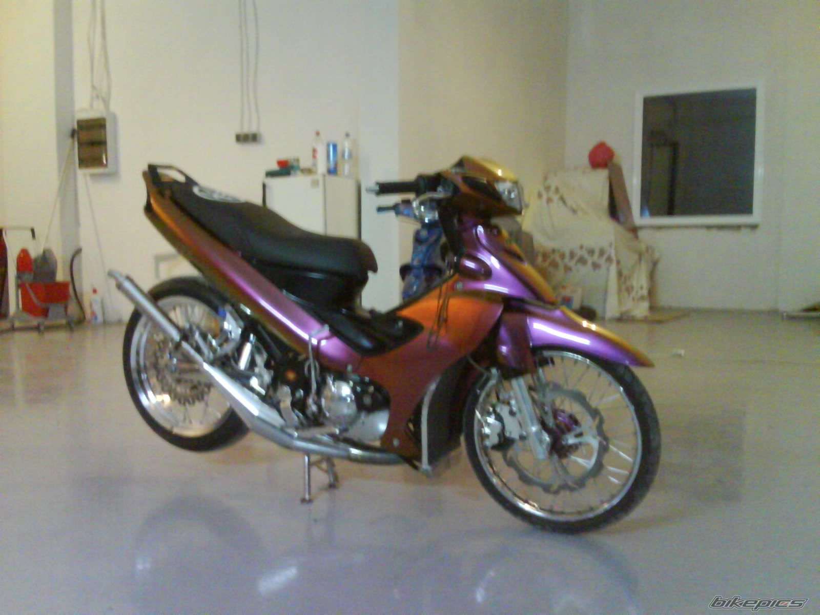Bike Photo 998026