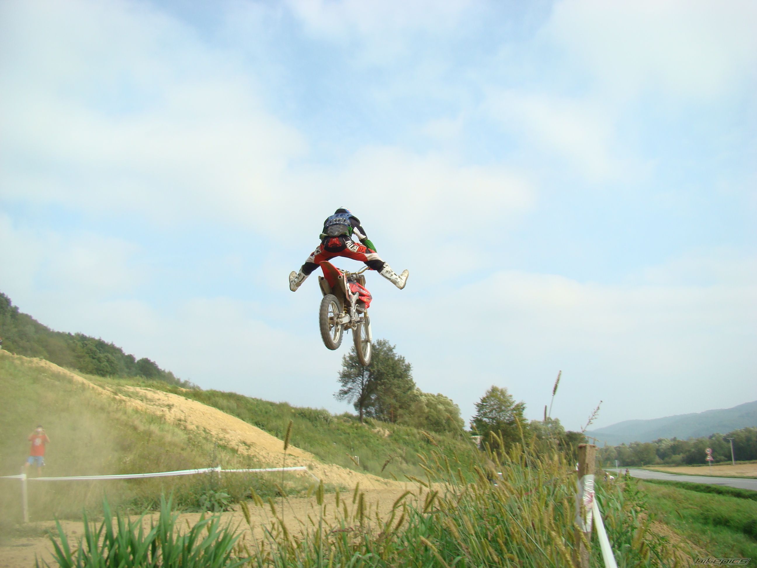 Bike Photo 998295