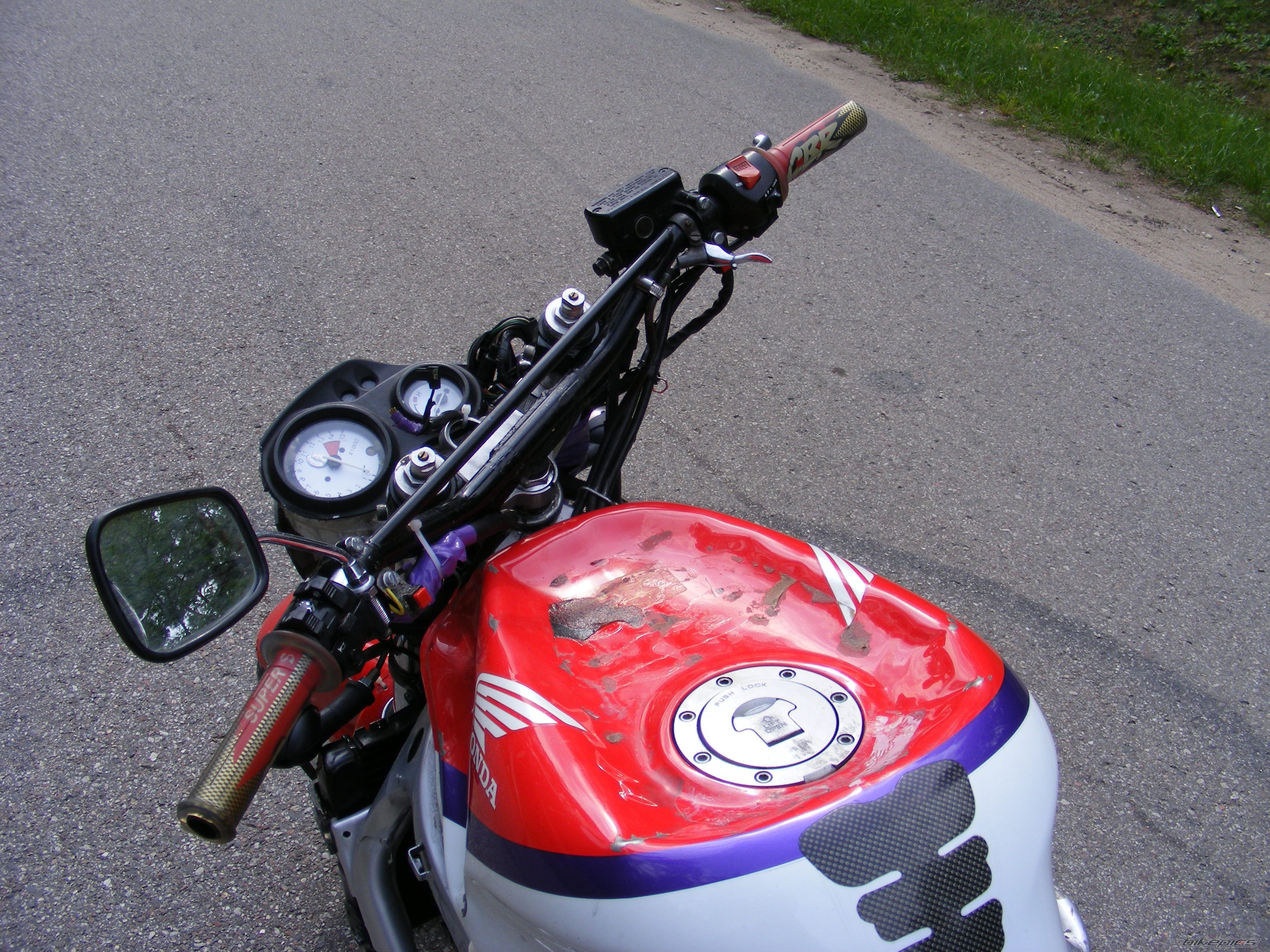 Bike Photo 998339