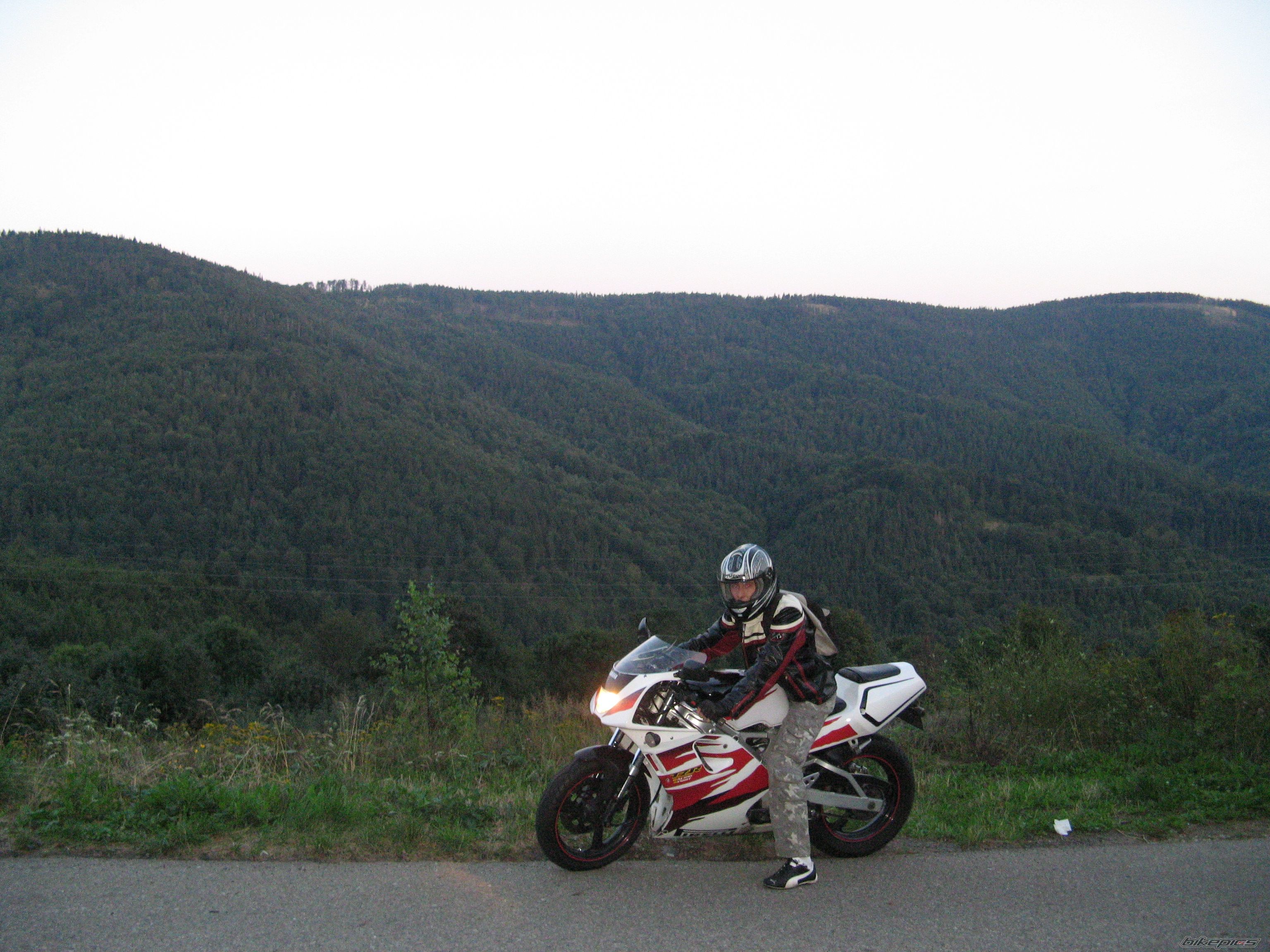 Bike Photo 998370