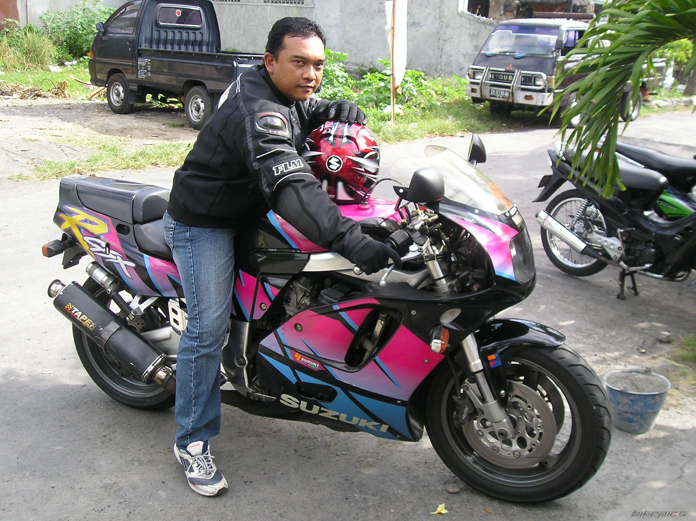 Bike Photo 998511