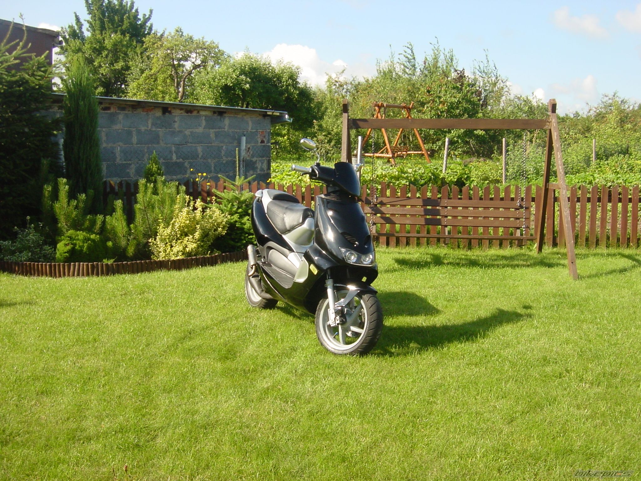 Bike Photo 998559