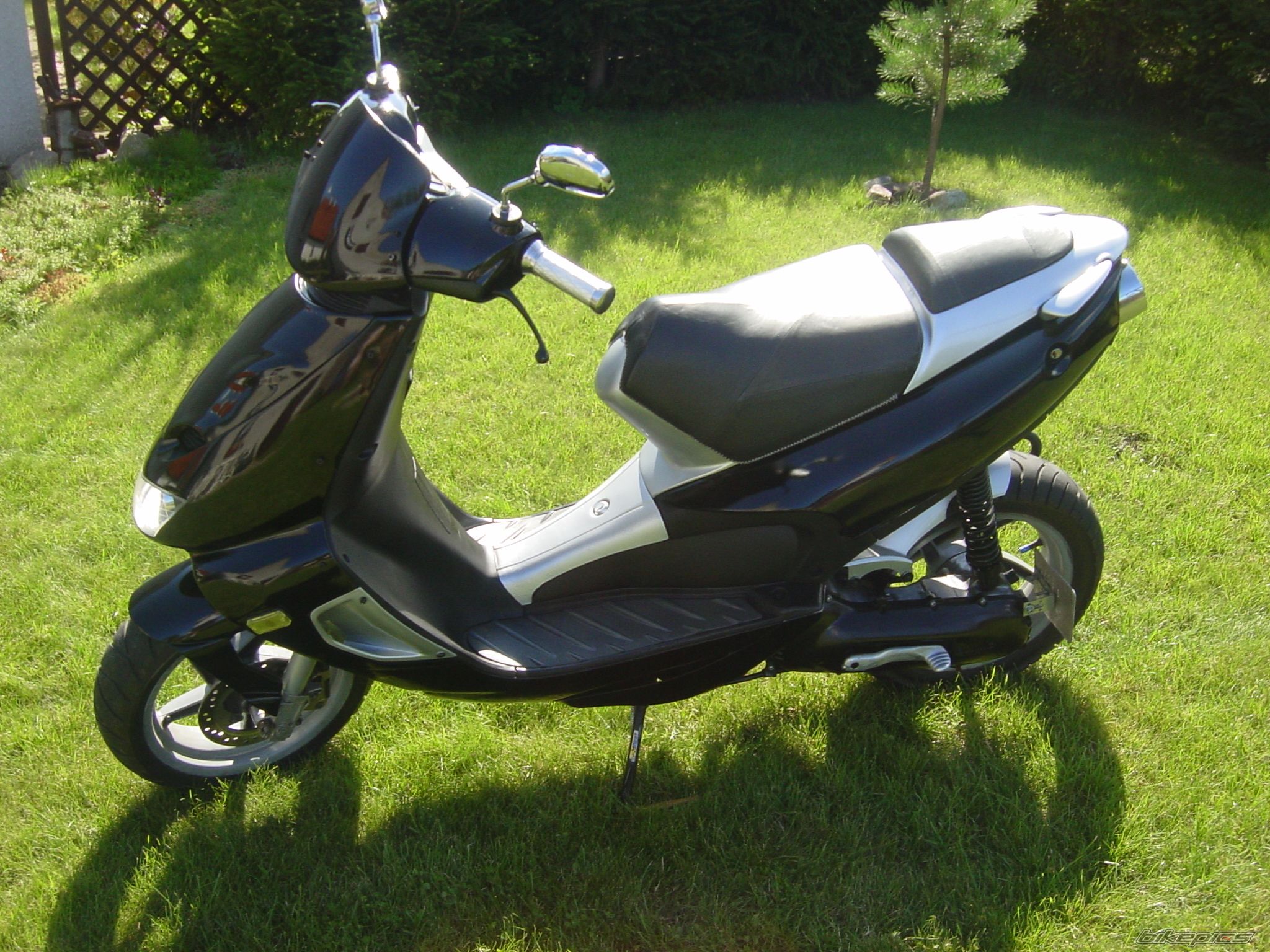 Bike Photo 998571
