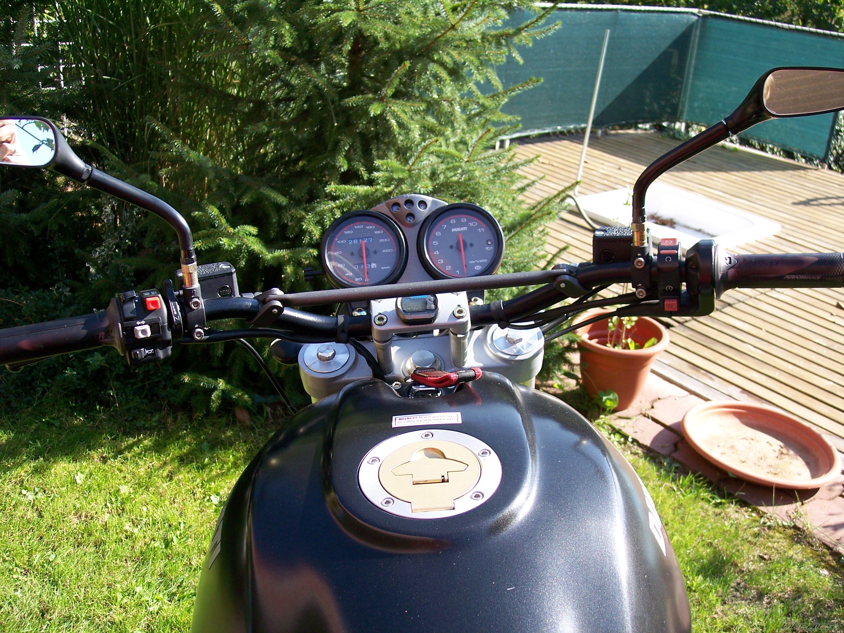 Bike Photo 998926