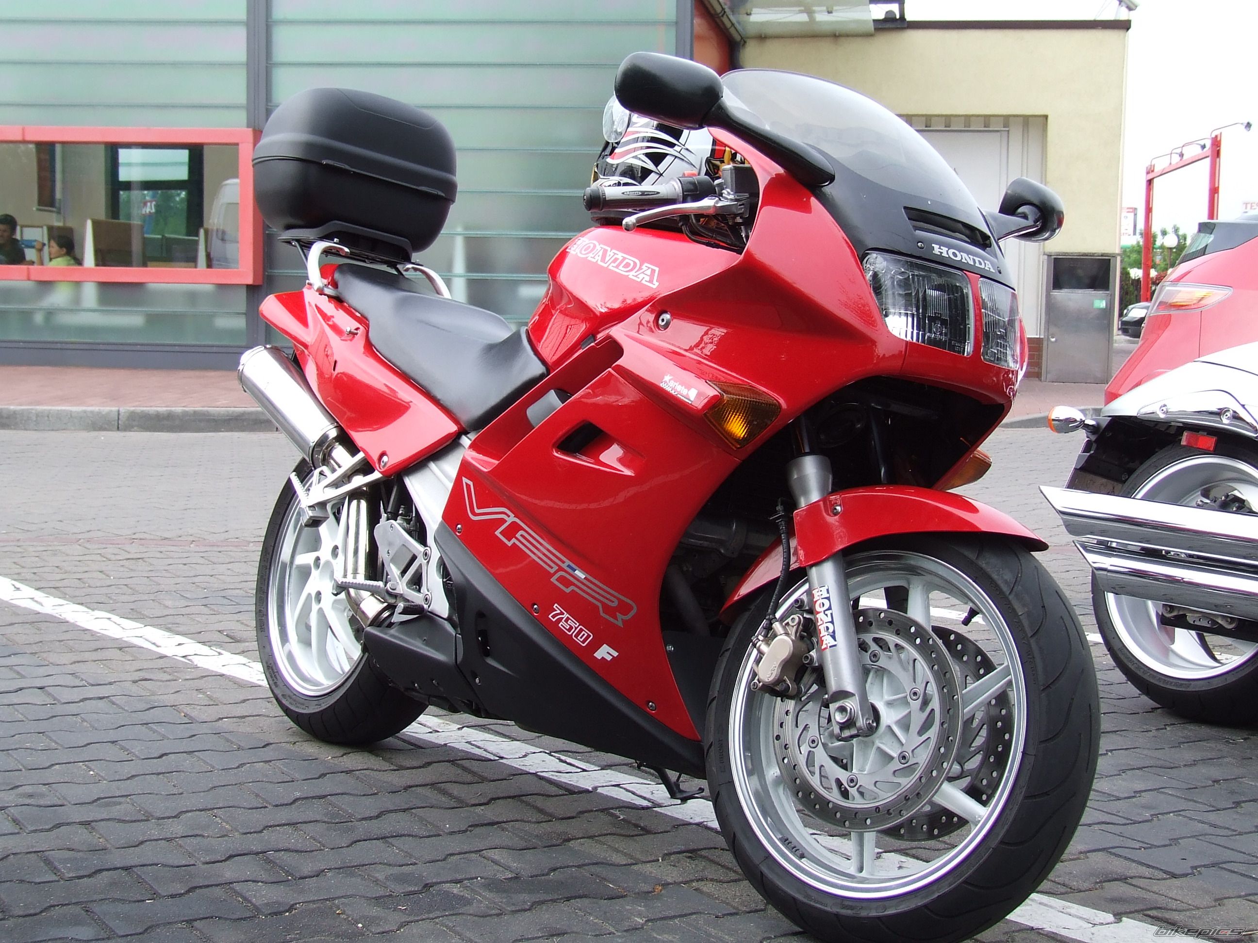 Bike Photo 999065