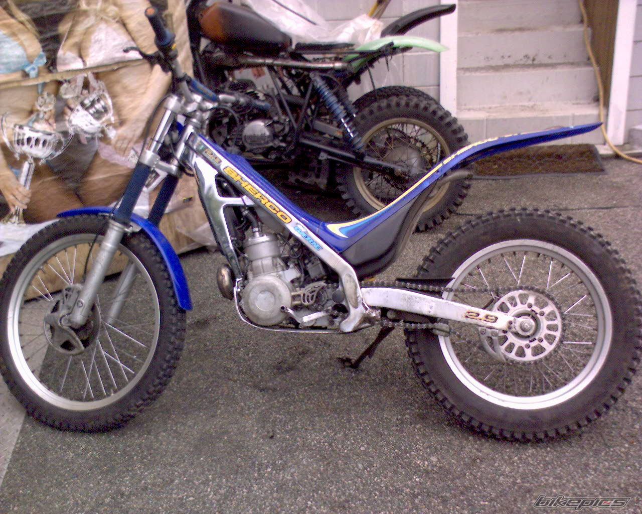 Bike Photo 999079