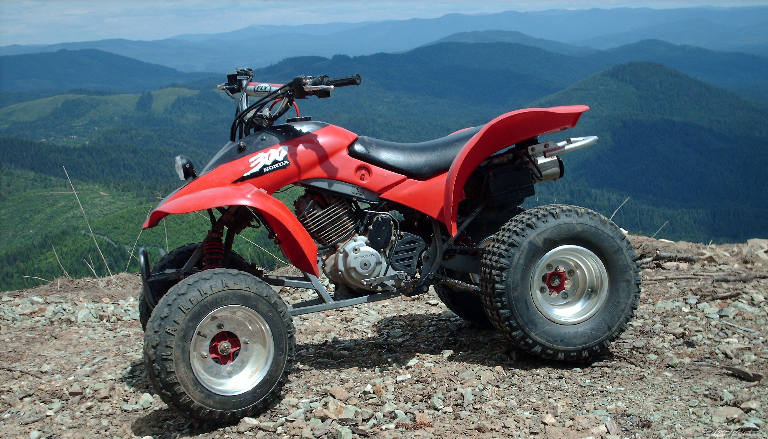 Bike Photo 999081