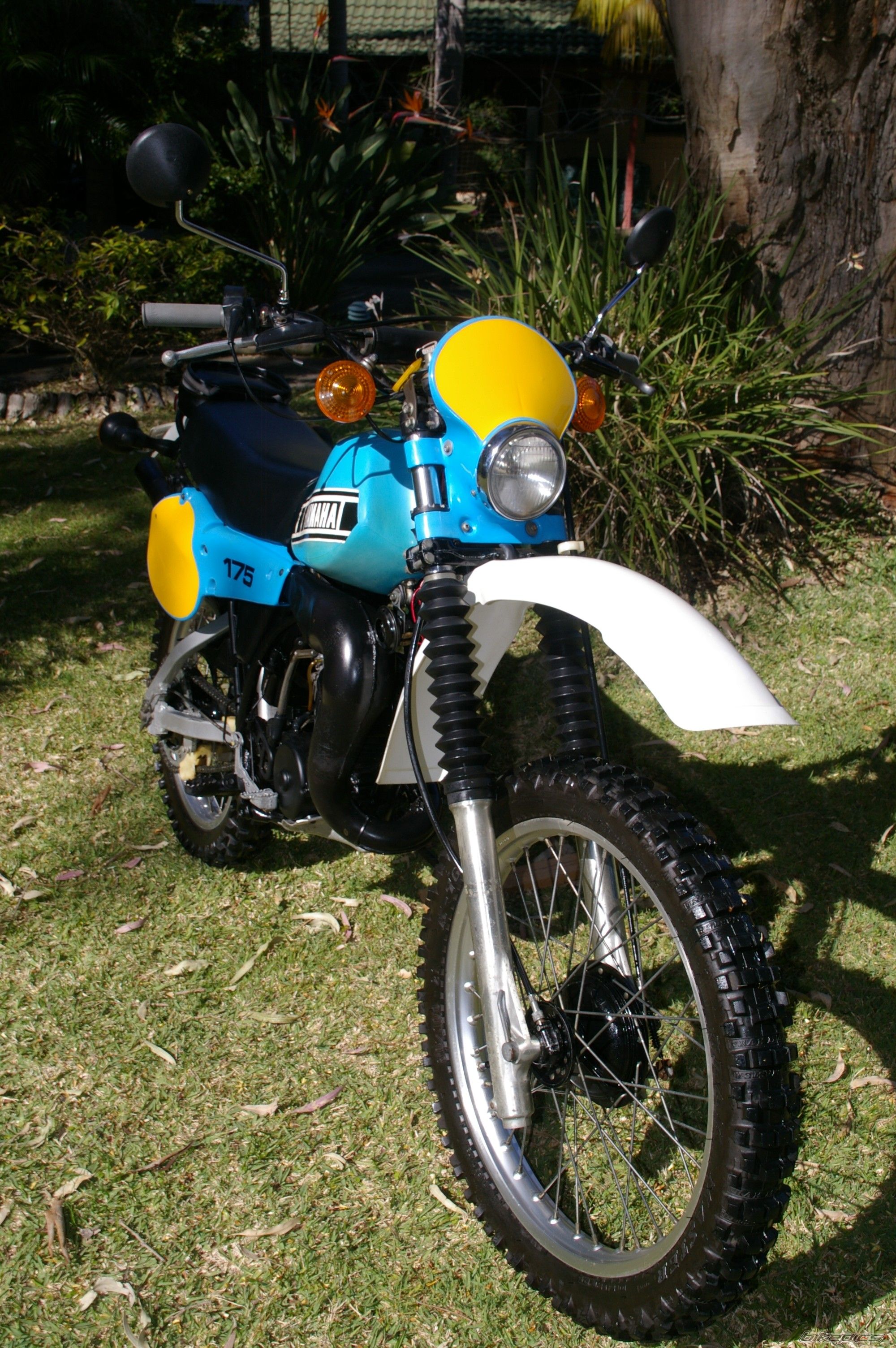 Bike Photo 999291