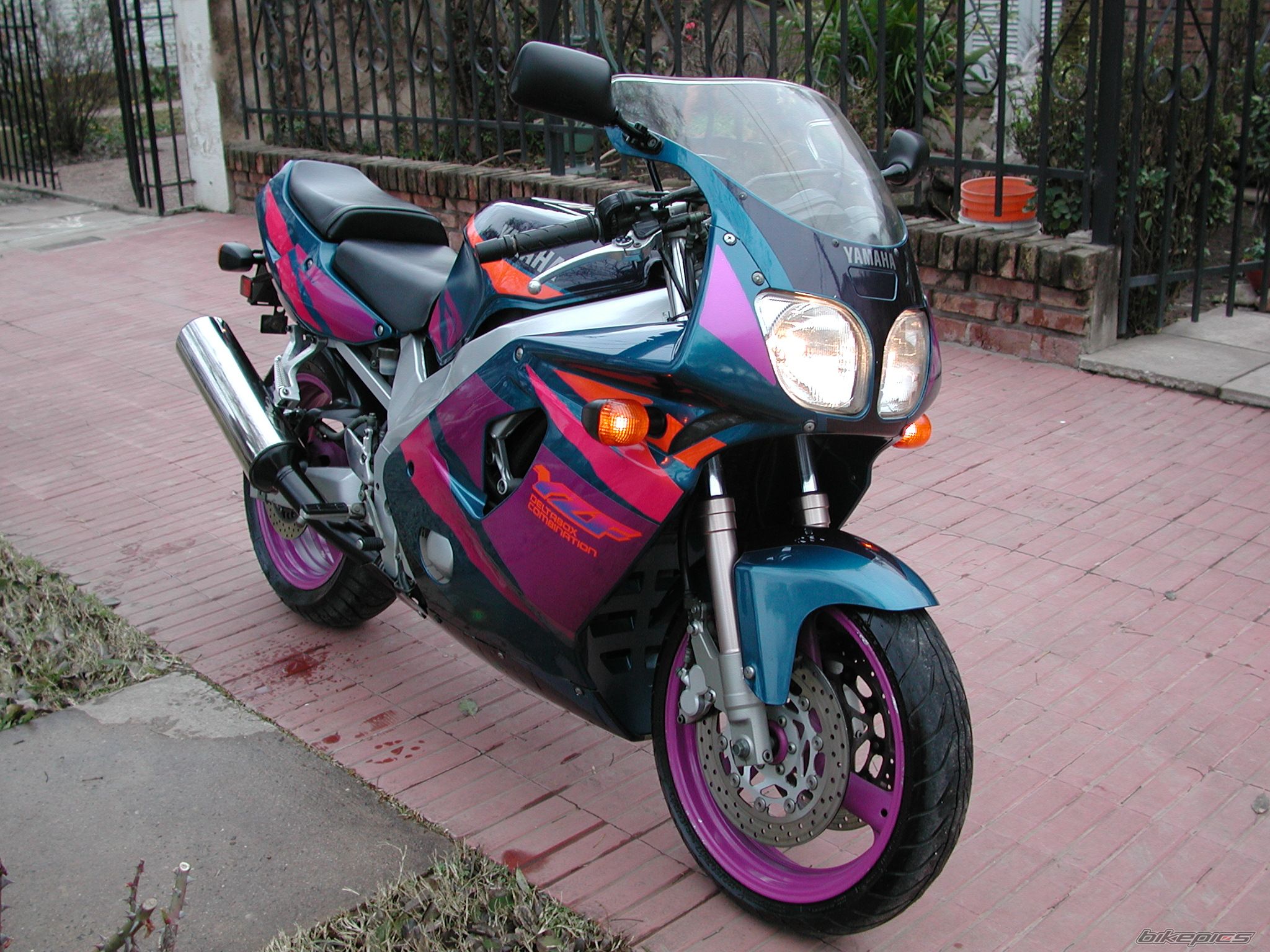 Bike Photo 999319