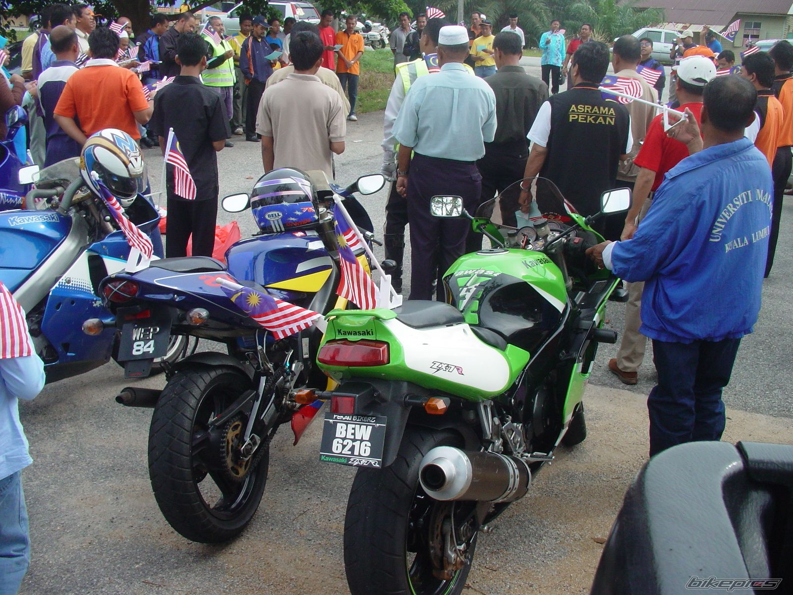 Bike Photo 999352
