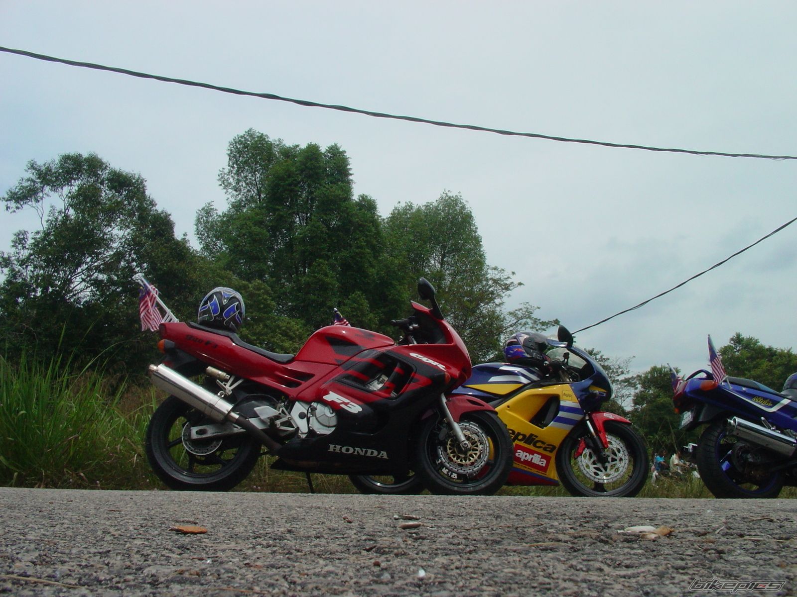 Bike Photo 999353