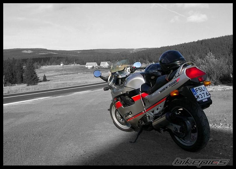 Bike Photo 999437