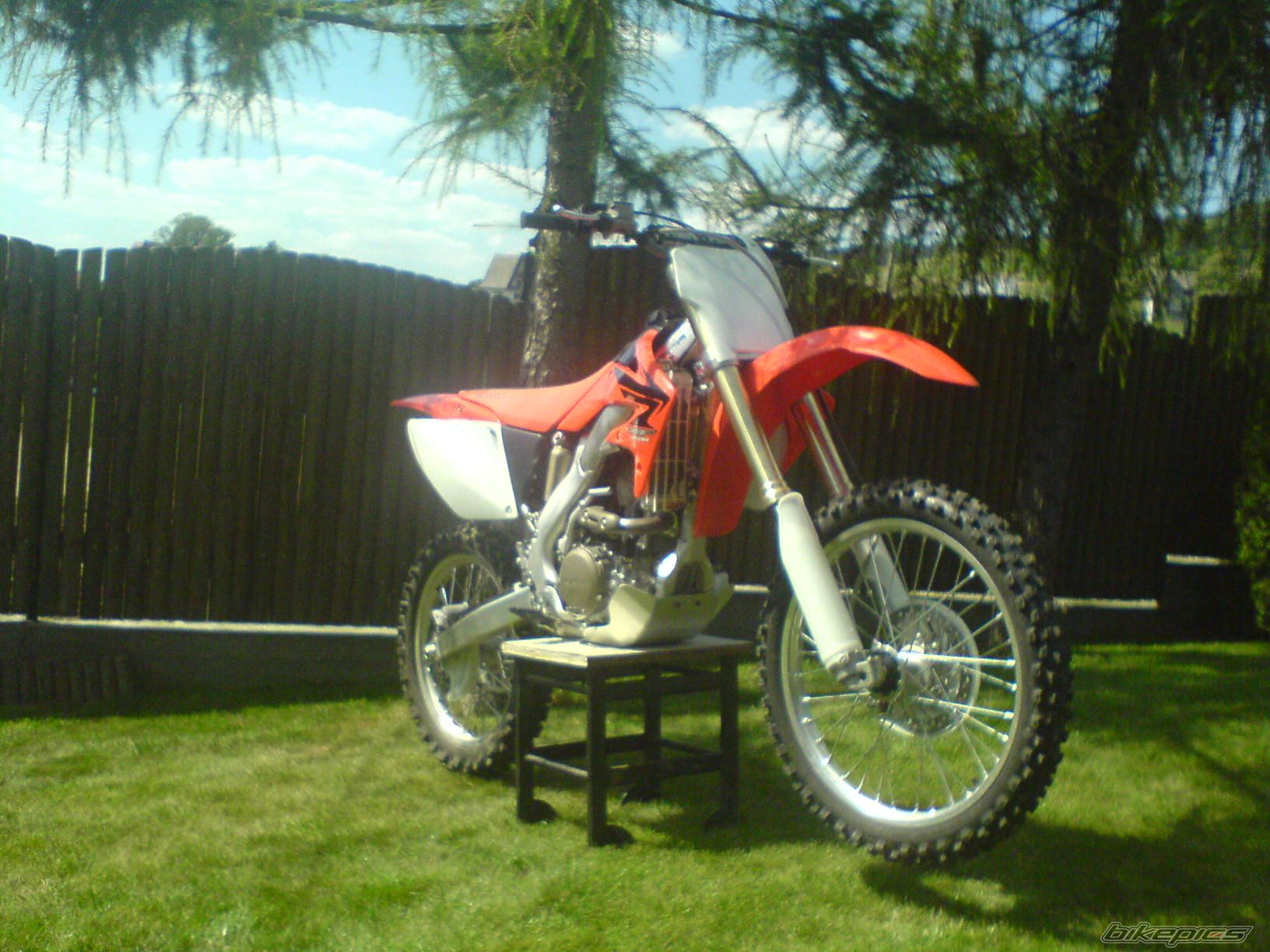 Bike Photo 999456