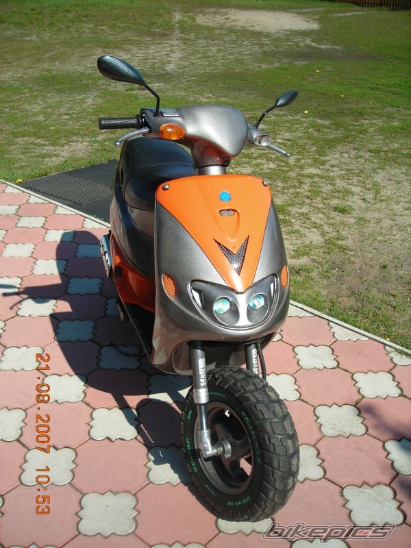 Bike Photo 999474