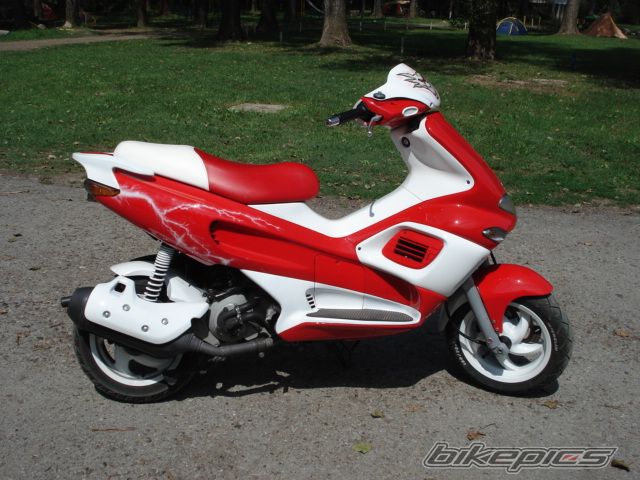 Bike Photo 999652