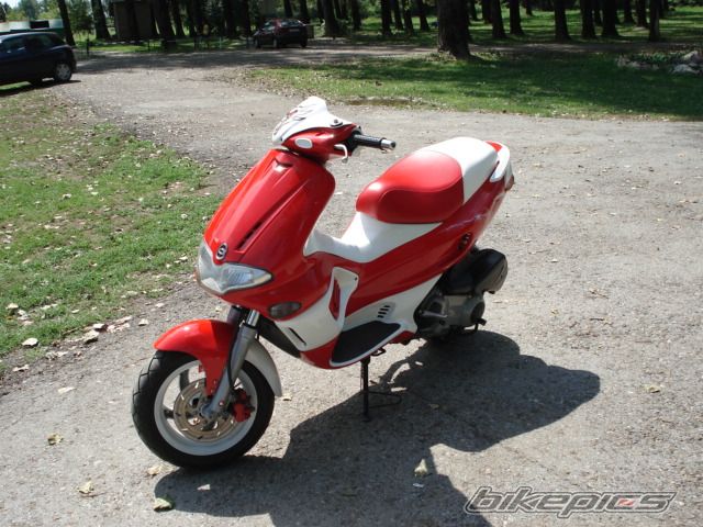 Bike Photo 999663