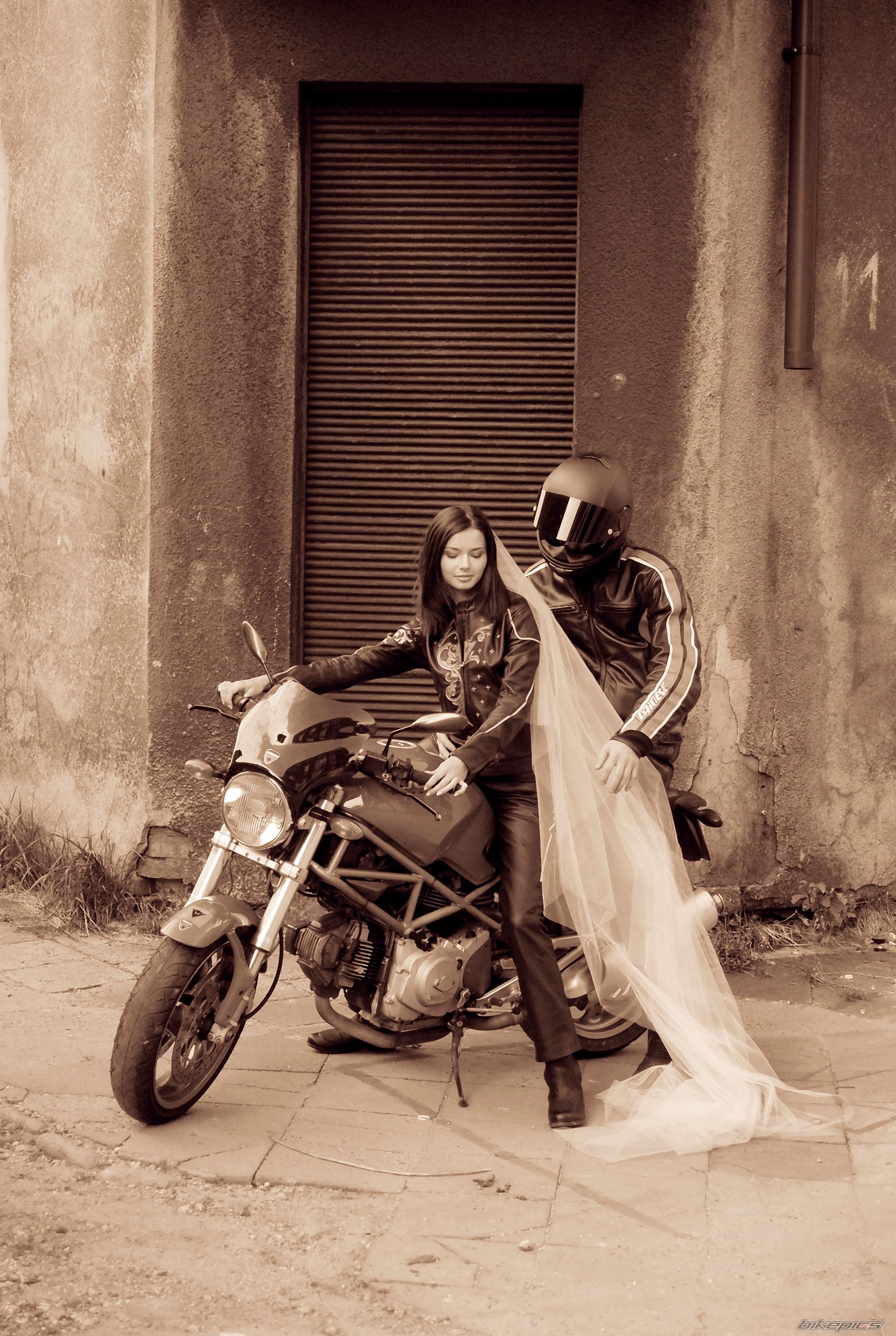 Bike Photo 999681
