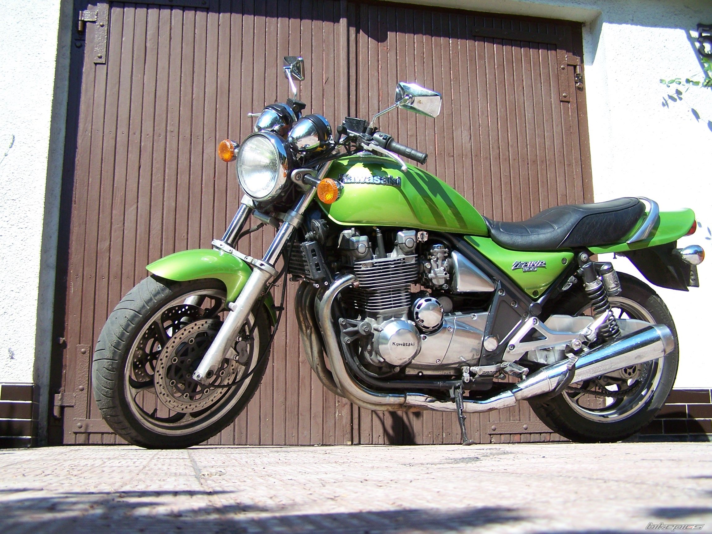Bike Photo 999691