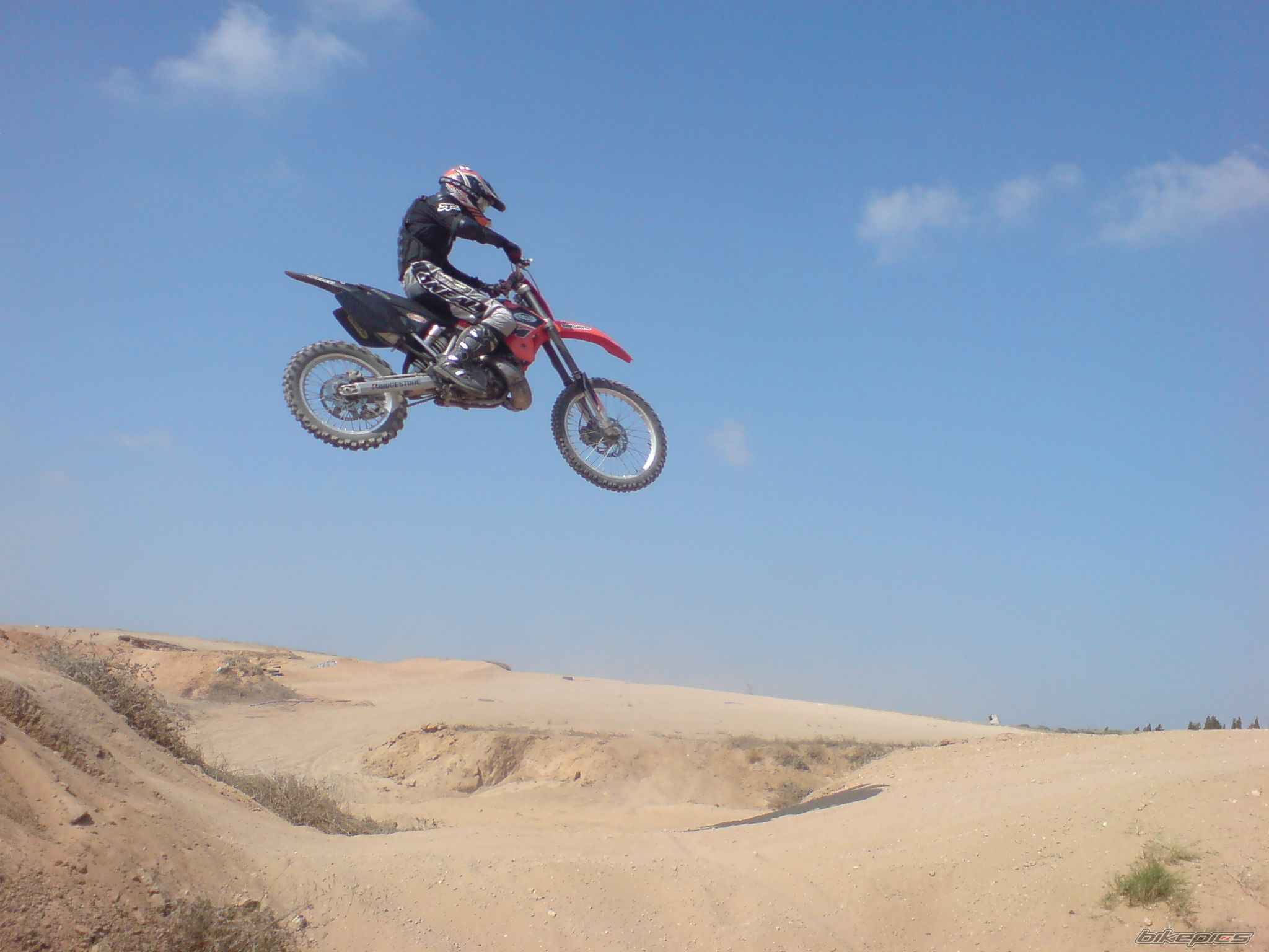 Bike Photo 999835
