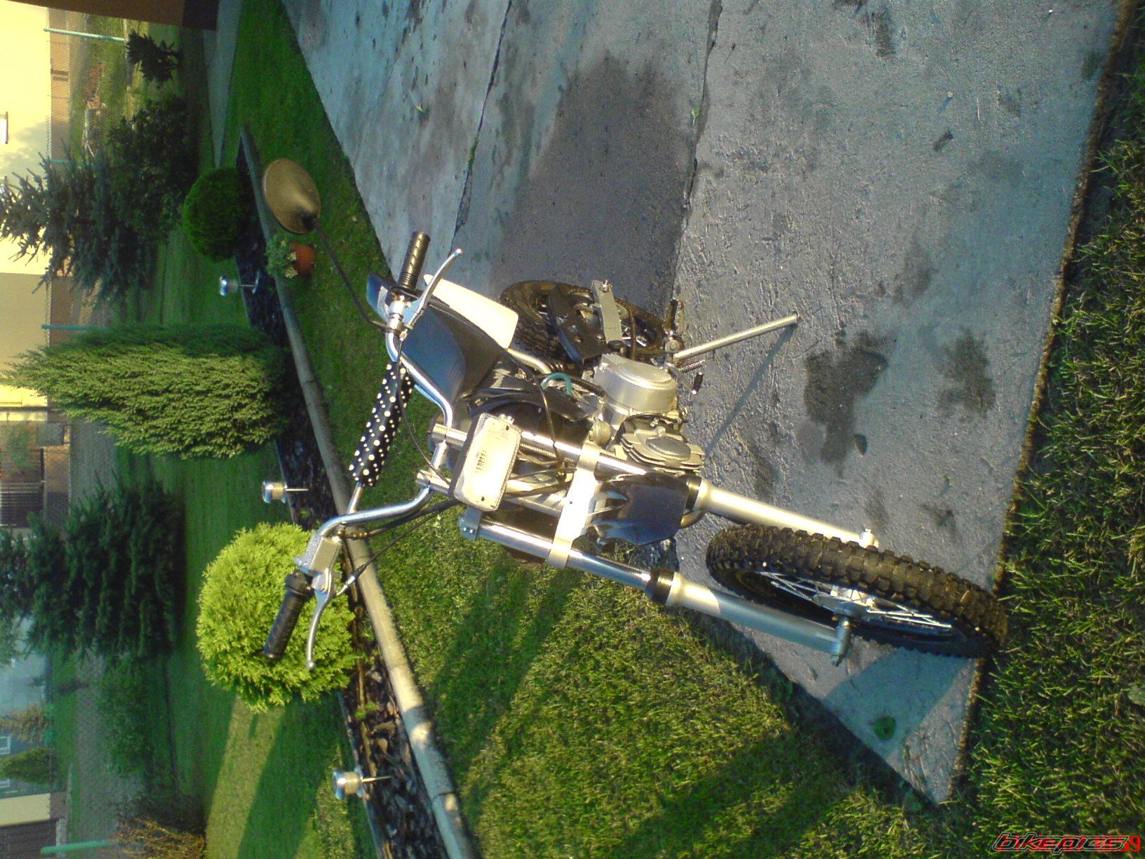 Bike Photo 999936