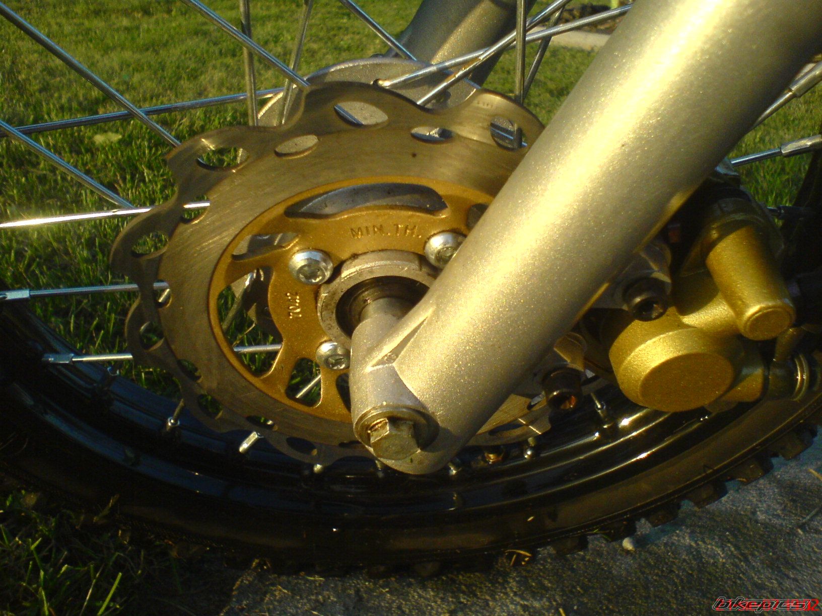 Bike Photo 999949